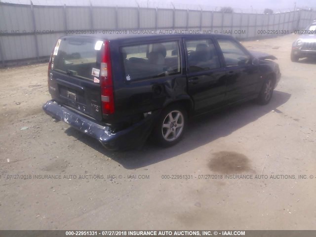 YV1LW61J2Y2714647 - 2000 VOLVO V70 SE BLUE photo 4