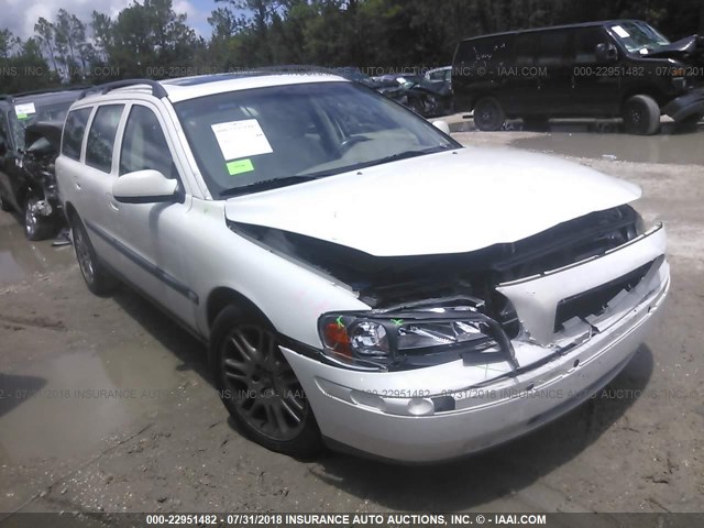 YV1SW58D321255776 - 2002 VOLVO V70 2.4T WHITE photo 1