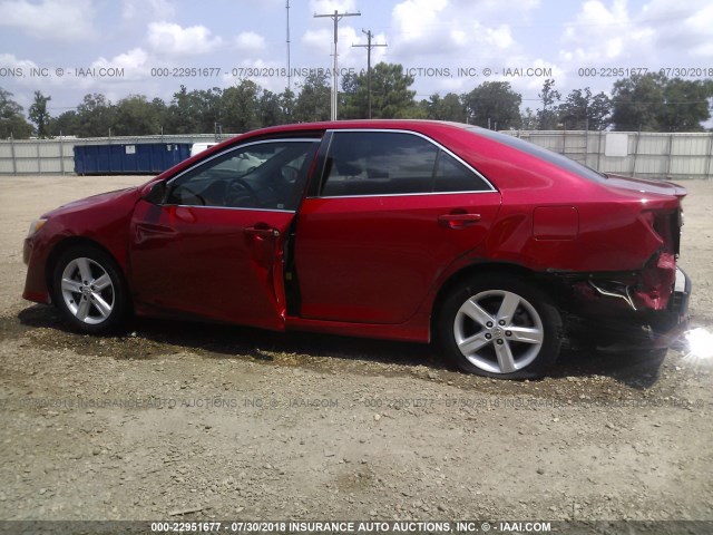 4T1BF1FK0DU705395 - 2013 TOYOTA CAMRY L/SE/LE/XLE 红色 照片 6