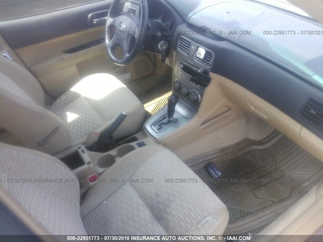 JF1SG65624H767544 - 2004 SUBARU FORESTER 2.5XS Marron photo 5
