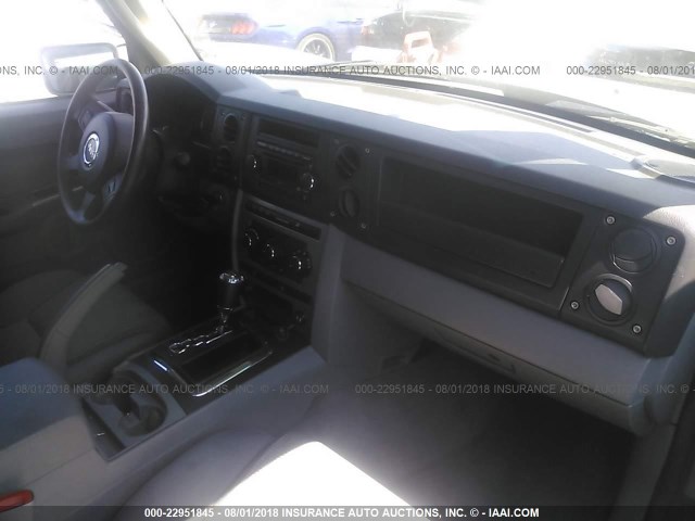 1J8HG48K87C611987 - 2007 JEEP COMMANDER GREEN photo 5