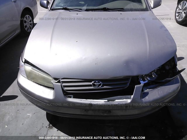 4T1BG22K0XU913323 - 1999 TOYOTA CAMRY CE/LE/XLE 棕色 照片 6