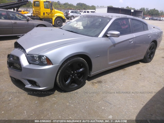 2C3CDXCT8DH726386 - 2013 DODGE CHARGER R/T SILVER photo 2