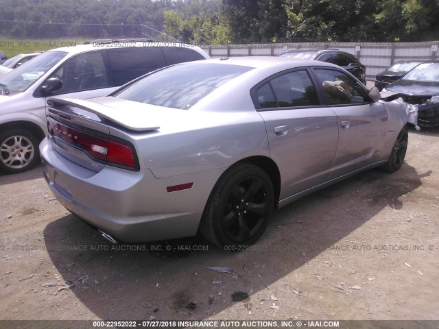 2C3CDXCT8DH726386 - 2013 DODGE CHARGER R/T SILVER photo 4