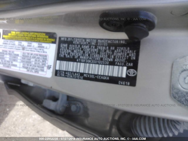 4T1BF30K35U102530 - 2005 TOYOTA CAMRY LE/XLE/SE Gümüş foto 9