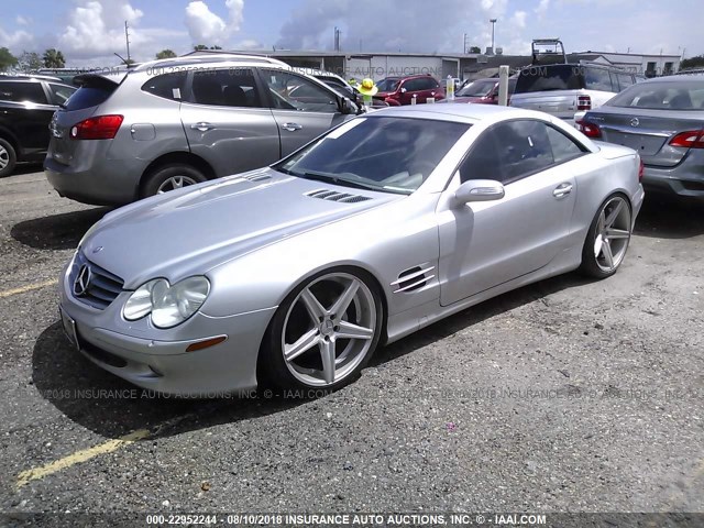 WDBSK75F14F077972 - 2004 MERCEDES-BENZ SL 500 SILVER photo 2