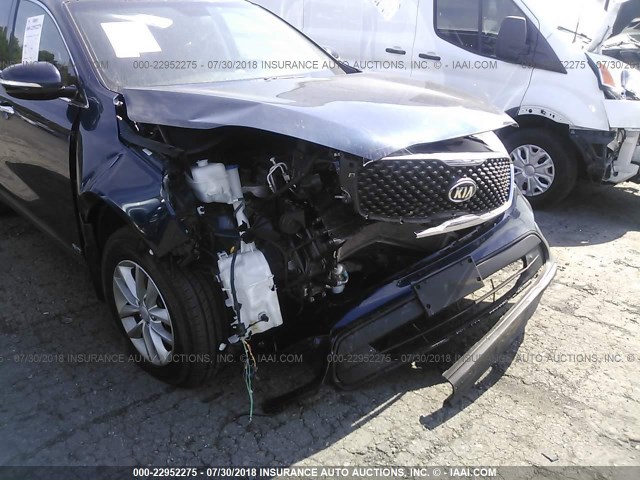 5XYPGDA39GG108633 - 2016 KIA SORENTO LX/L BLUE photo 6