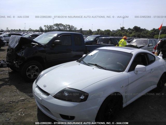 KMHHN65F76U202299 - 2006 HYUNDAI TIBURON WHITE photo 2