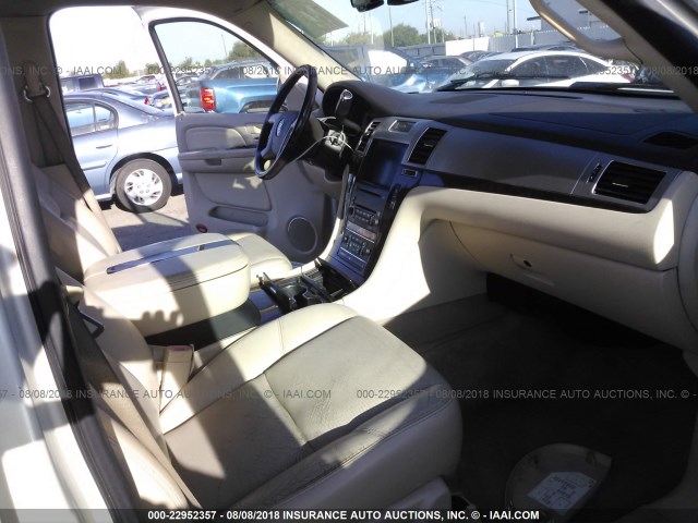 1GYFK63827R234178 - 2007 CADILLAC ESCALADE LUXURY 奶油色 照片 5