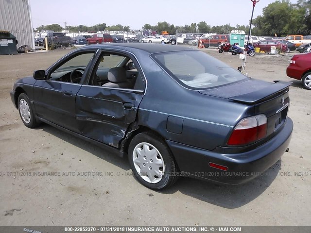 1HGCD5533VA001518 - 1997 HONDA ACCORD LX/EX BLUE photo 3