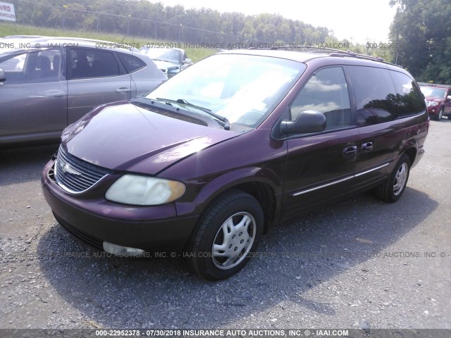 2C8GP64L52R797497 - 2002 CHRYSLER TOWN & COUNTRY LIMITED MAROON photo 2