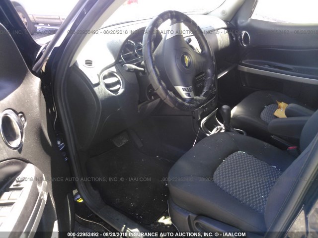 3GNBAADBXAS630083 - 2010 CHEVROLET HHR LS BLACK photo 5