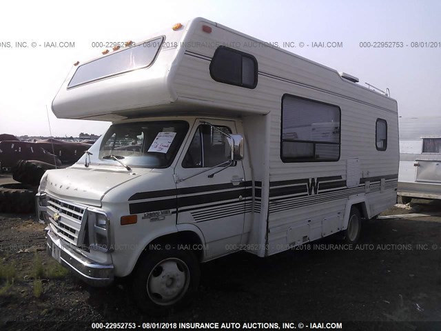 2GBJG31M3F4161090 - 1985 CHEVROLET G30 WHITE photo 2