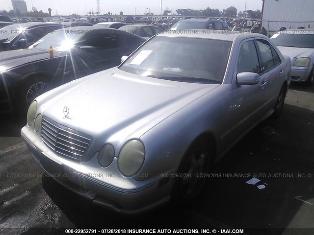 WDBJF70J3YB069929 - 2000 MERCEDES-BENZ E 430 SILVER photo 2