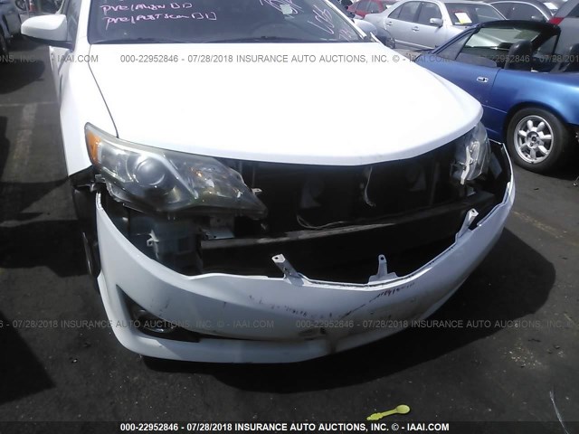 4T1BF1FKXCU117910 - 2012 TOYOTA CAMRY SE/LE/XLE 白色 照片 6