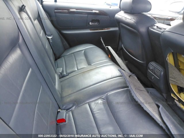 1LNHM81W1YY871037 - 2000 LINCOLN TOWN CAR EXECUTIVE BLUE photo 8