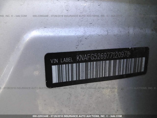 KNAFG526977120978 - 2007 KIA RONDO LX/EX SILVER photo 9