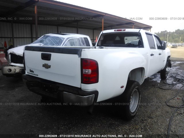 1GC4CZCG1BF118550 - 2011 CHEVROLET SILVERADO C3500 WHITE photo 4