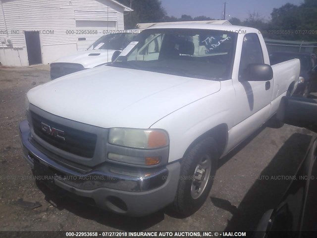 1GTEC14XX4Z142450 - 2004 GMC NEW SIERRA C1500 WHITE photo 2