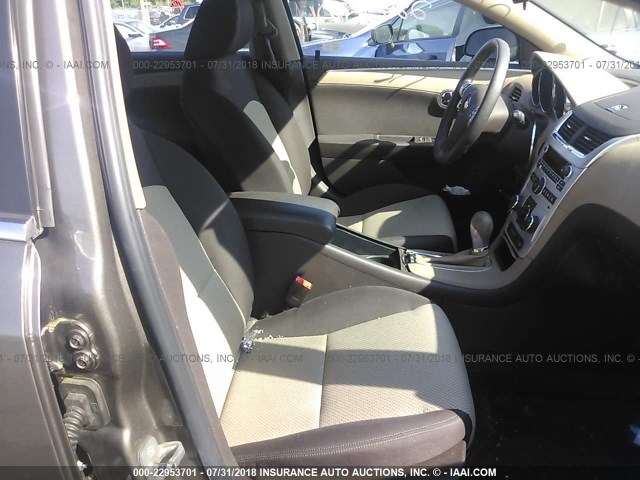1G1ZB5EB6AF292527 - 2010 CHEVROLET MALIBU LS თაფლისფერი ფოტო 5