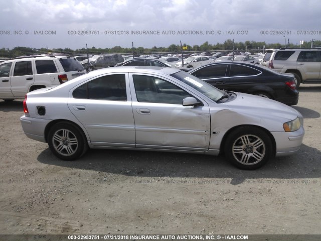YV1RS592152465217 - 2005 VOLVO S60 2.5T SILVER photo 6