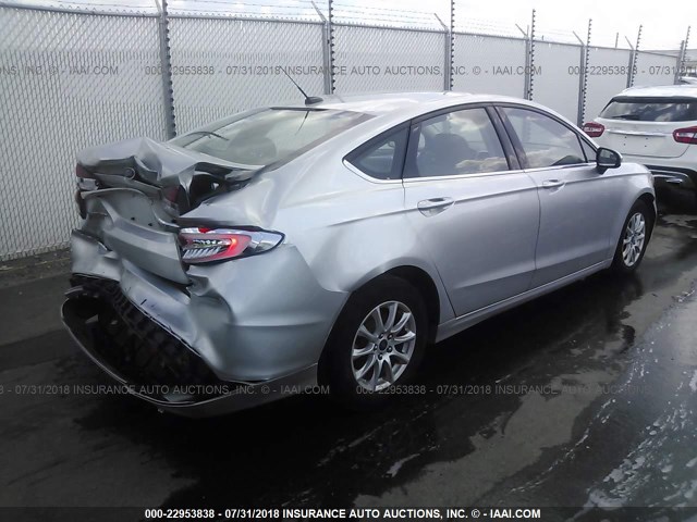 3FA6P0G76HR413342 - 2017 FORD FUSION S 银色 照片 4