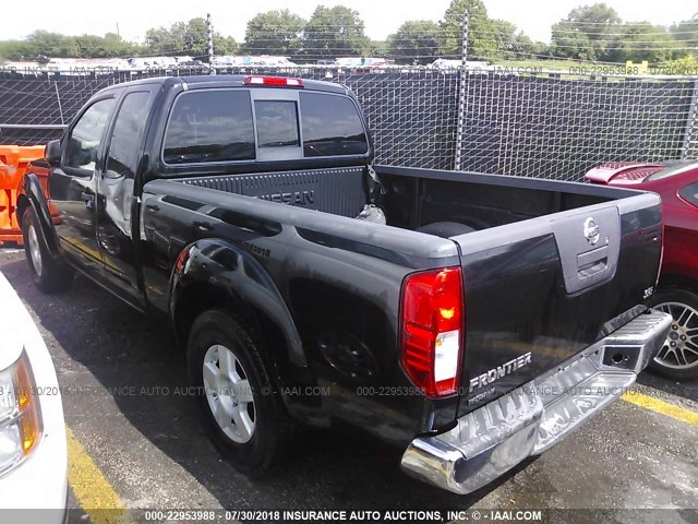 1N6AD06U65C426815 - 2005 NISSAN FRONTIER KING CAB LE/SE/OFF ROAD BLACK photo 3