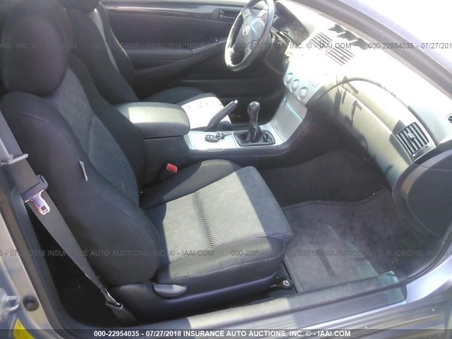 4T1CE38P64U809028 - 2004 TOYOTA CAMRY SOLARA SE/SLE ღია ლურჯი ფოტო 5