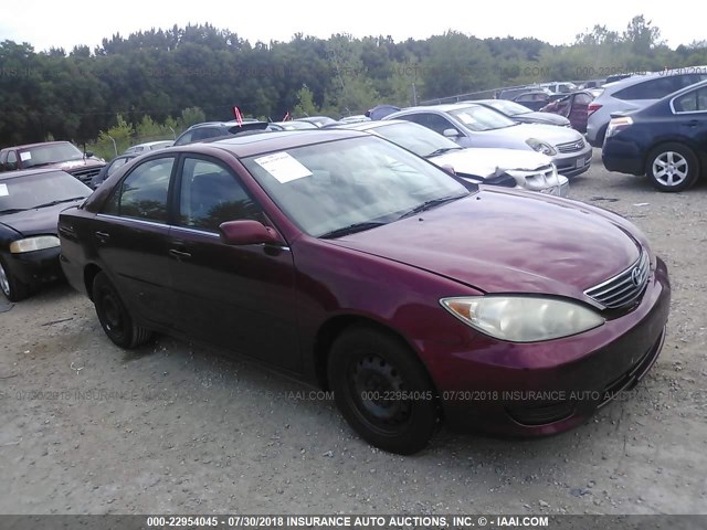 JTDBE32K363042423 - 2006 TOYOTA CAMRY LE/XLE MAROON photo 1