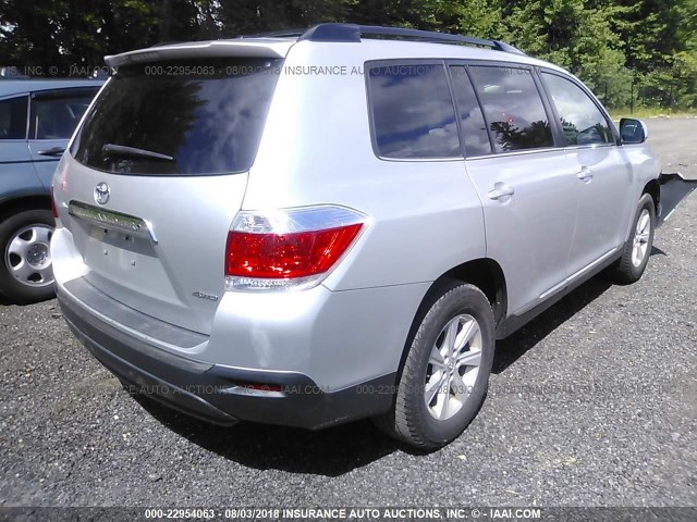 5TDBK3EH8CS174886 - 2012 TOYOTA HIGHLANDER SE SILVER photo 4