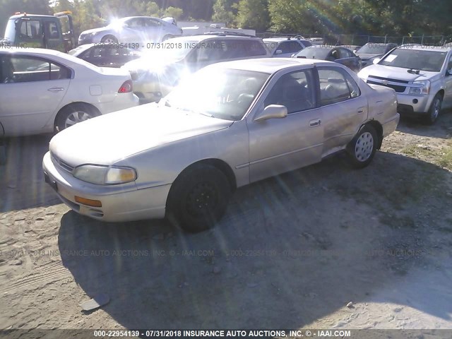 4T1BG12K5TU820981 - 1996 TOYOTA CAMRY DX/LE/XLE TAN photo 2