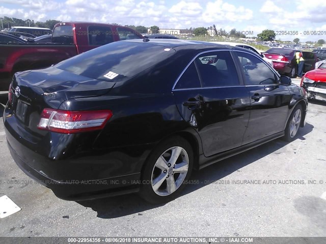 4T1BF3EK5BU149353 - 2011 TOYOTA CAMRY SE/LE/XLE შავი ფოტო 4