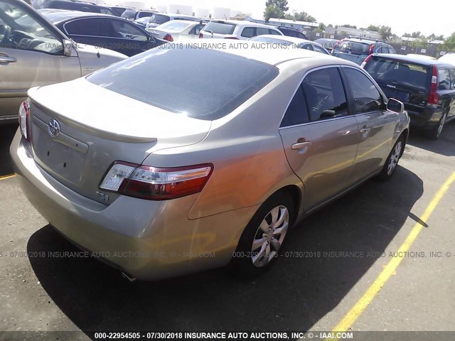 4T1BB46K08U057253 - 2008 TOYOTA CAMRY HYBRID TAN photo 4