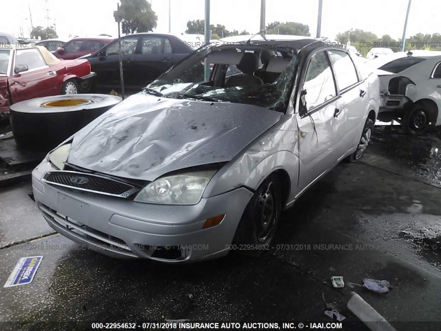 1FAHP34N67W360442 - 2007 FORD FOCUS ZX4/S/SE/SES GRAY photo 2