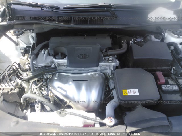 4T1BF1FK4HU454841 - 2017 TOYOTA CAMRY LE/XLE/SE/XSE 白色 照片 10