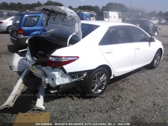 4T1BF1FK4HU454841 - 2017 TOYOTA CAMRY LE/XLE/SE/XSE 白色 照片 4