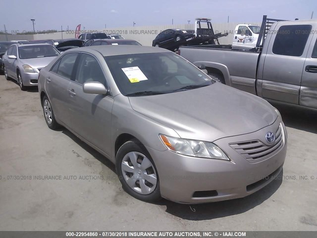 4T1BK46K47U006935 - 2007 TOYOTA CAMRY NEW GENERAT LE/XLE/SE BEIGE photo 1