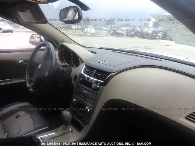 1G1ZE5EBXAF250806 - 2010 CHEVROLET MALIBU LTZ WHITE photo 5