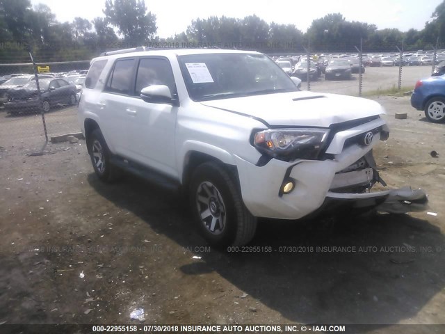 JTEBU5JR0H5470451 - 2017 TOYOTA 4RUNNER SR5 PREM/LTDL/TRAIL/TRD WHITE photo 1