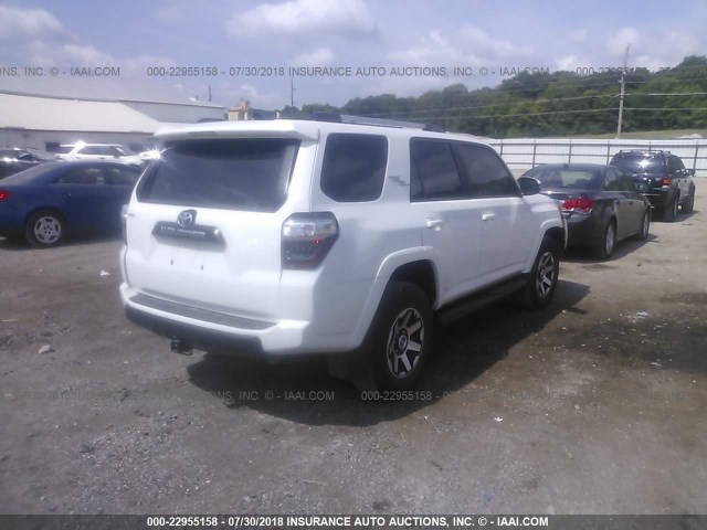 JTEBU5JR0H5470451 - 2017 TOYOTA 4RUNNER SR5 PREM/LTDL/TRAIL/TRD WHITE photo 4