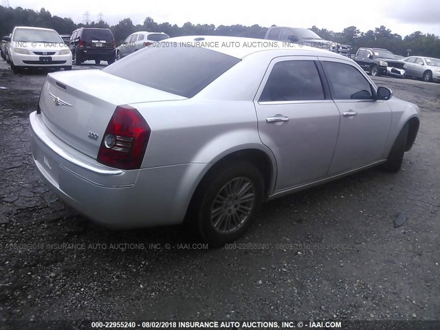 2C3CA1CV9AH273267 - 2010 CHRYSLER 300 TOURING SILVER photo 4