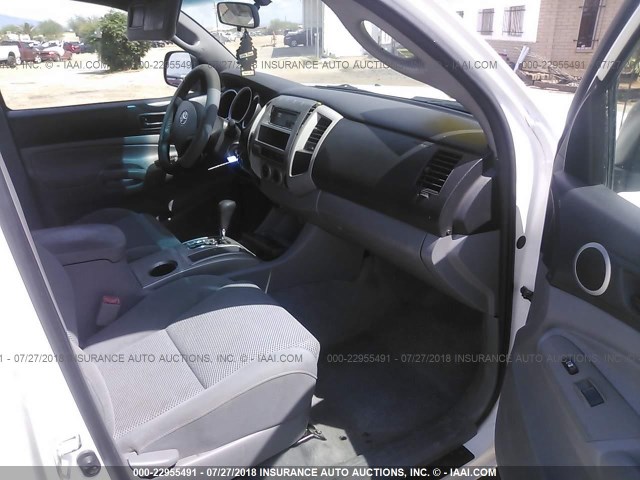 5TEJU62N08Z591804 - 2008 TOYOTA TACOMA DOUBLE CAB PRERUNNER WHITE photo 5