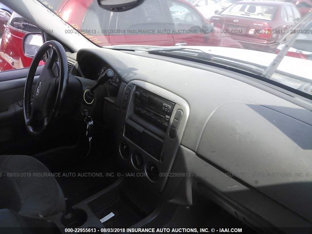 1FMZU73K34UB28647 - 2004 FORD EXPLORER XLT/XLT SPORT/NBX 白色 照片 5