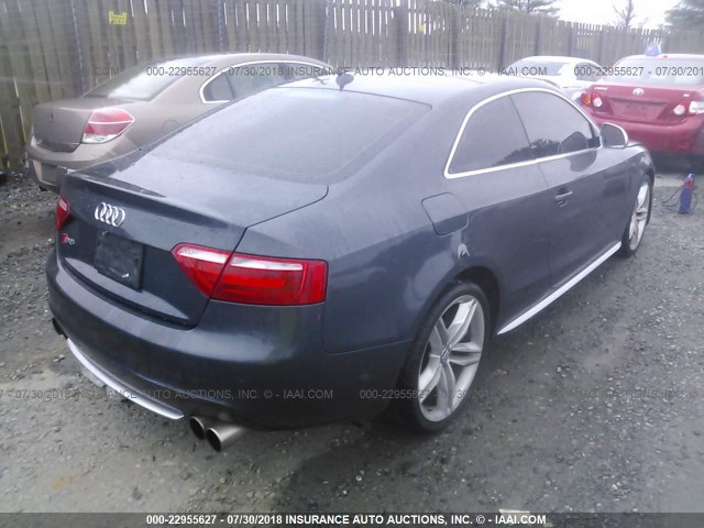 WAURV78T79A026387 - 2009 AUDI S5 QUATTRO GRAY photo 4