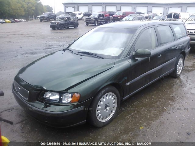 YV1SW58D611003499 - 2001 VOLVO V70 2.4T GREEN photo 2