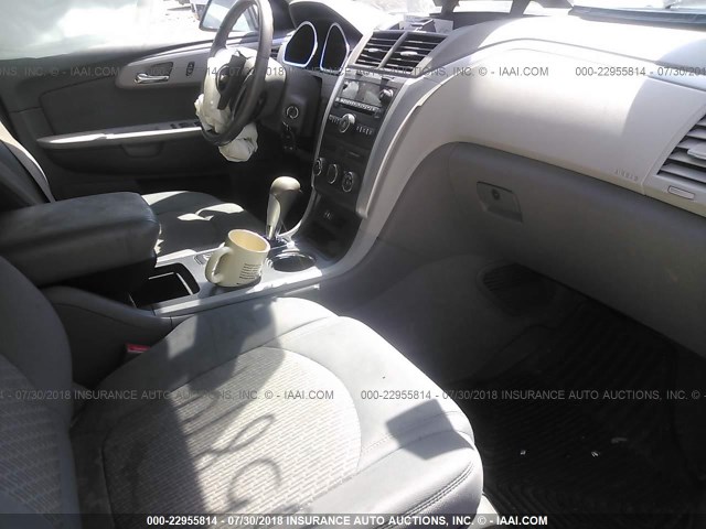 1GNKVFED6CJ328554 - 2012 CHEVROLET TRAVERSE LS WHITE photo 5