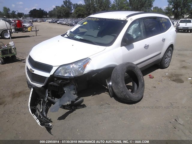 1GNKVFED6CJ328554 - 2012 CHEVROLET TRAVERSE LS WHITE photo 6