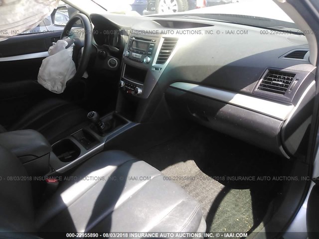 4S3BMAA60D1038897 - 2013 SUBARU LEGACY 2.5I SILVER photo 5