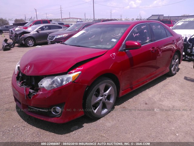 4T1BF1FK7EU777308 - 2014 TOYOTA CAMRY L/SE/LE/XLE RED photo 2