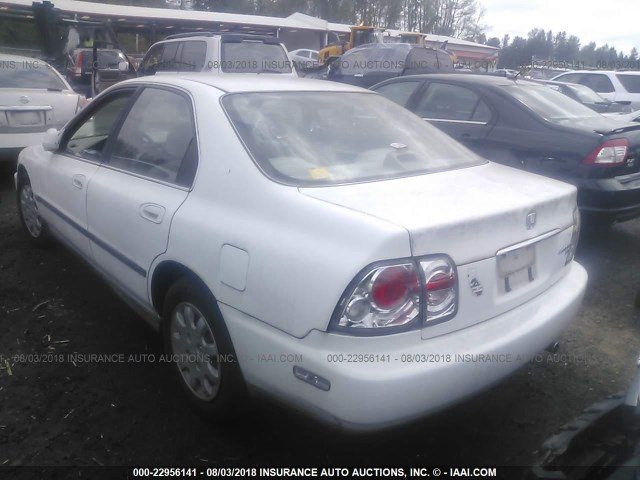 1HGCD5631VA041398 - 1997 HONDA ACCORD LX/EX WHITE photo 3